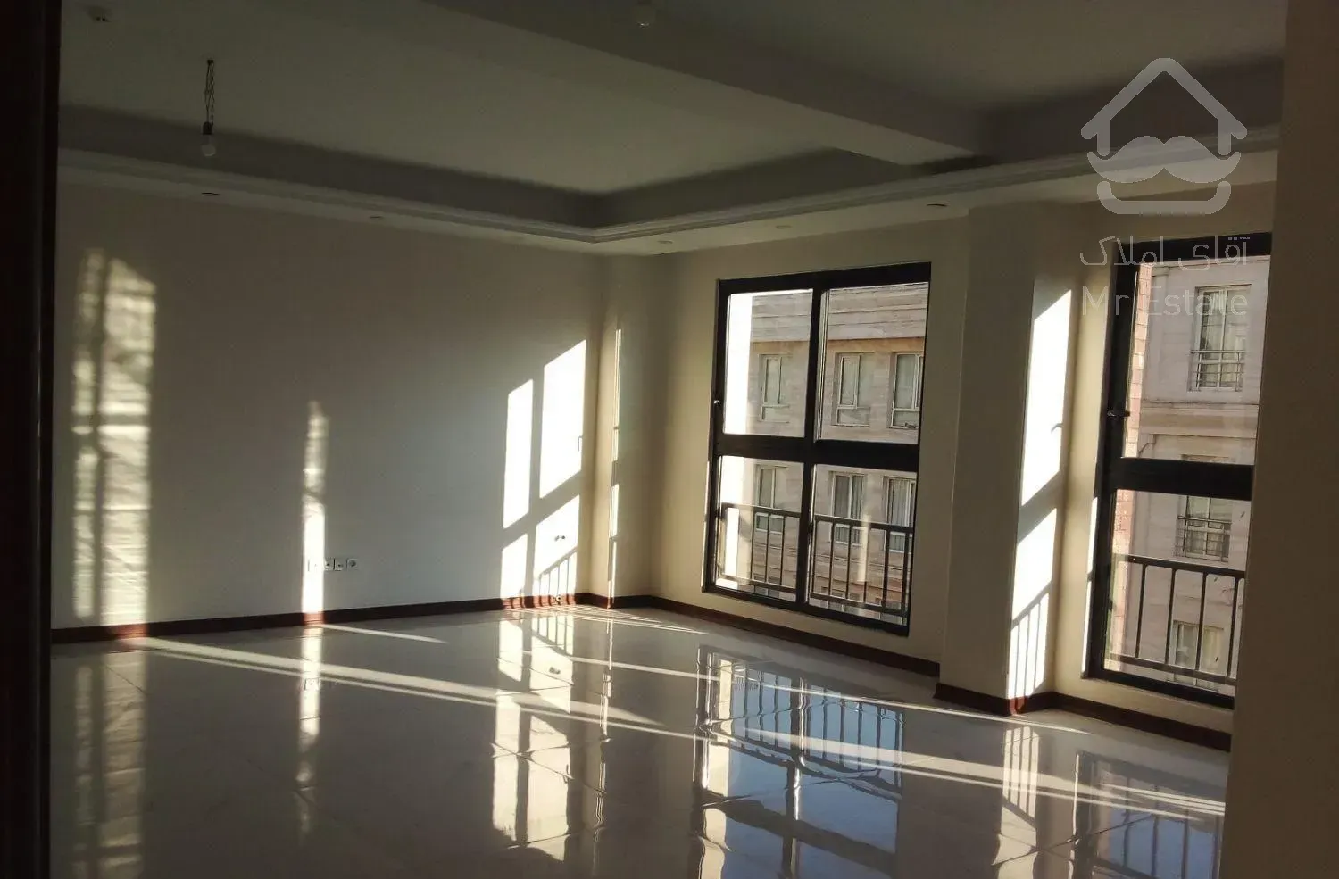 آپارتمان ۹۰متر/نوساز/محدوده خیابان لبافی نژاد