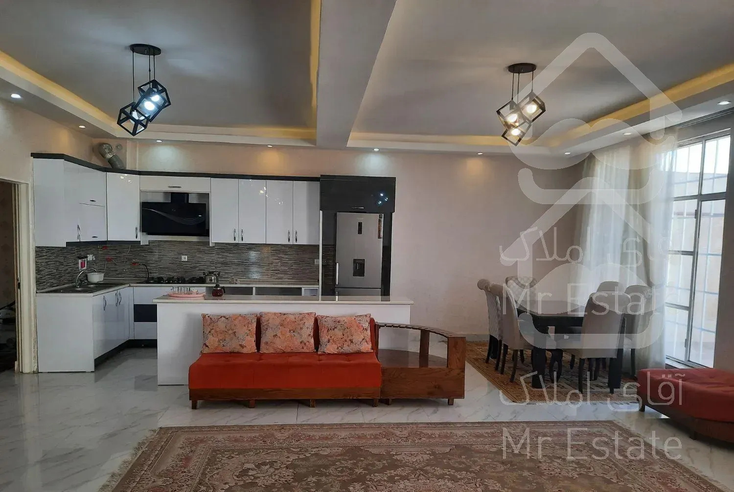 باغ ، استخر آب گرم