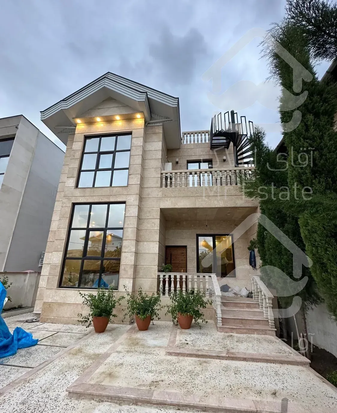 ویلا استخر دار