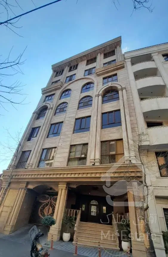 آپارتمان ۲۱۰ متری/سنبل/دو پارکینگ سندی