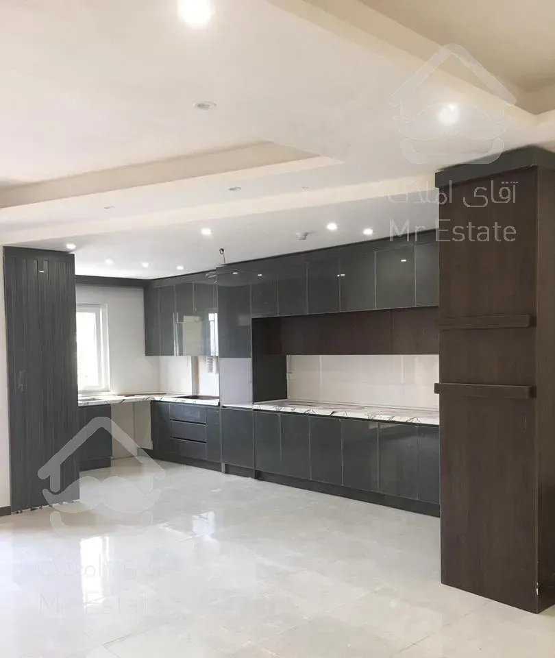 آپارتمان ۱۴۰ متری استرابادی