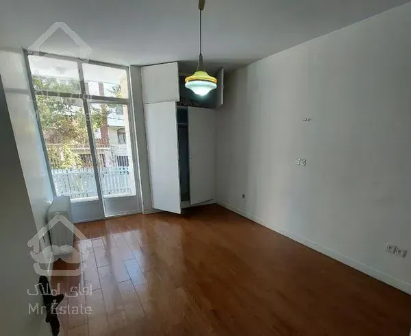 گیشا ۱۶۰ متری نزدیک‌ پارک گفتگو