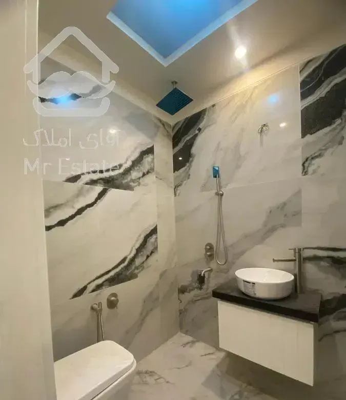 اپارتمان ۱۵۰متر  /نوسازکلید نخورده/اندرزگو