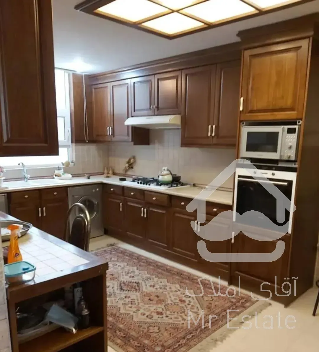 ۱۴۰ متر سه خواب