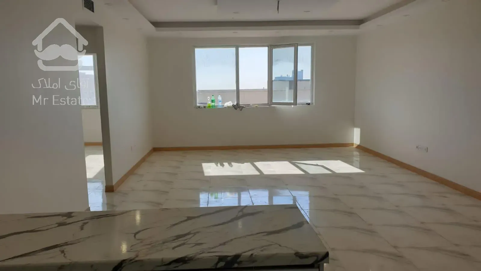 فروش دفتر کار ۲۰۰ متری سعادت اباد نوساز