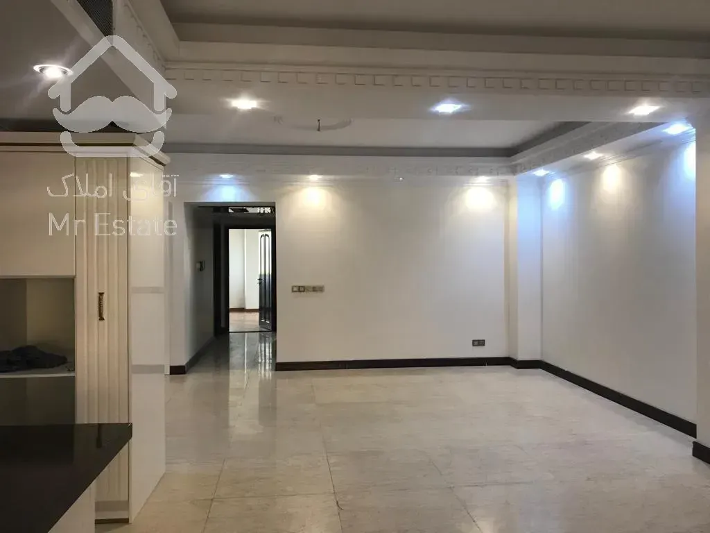 خرید آپارتمان ۱۹۷ متری سه خواب اندرزگو