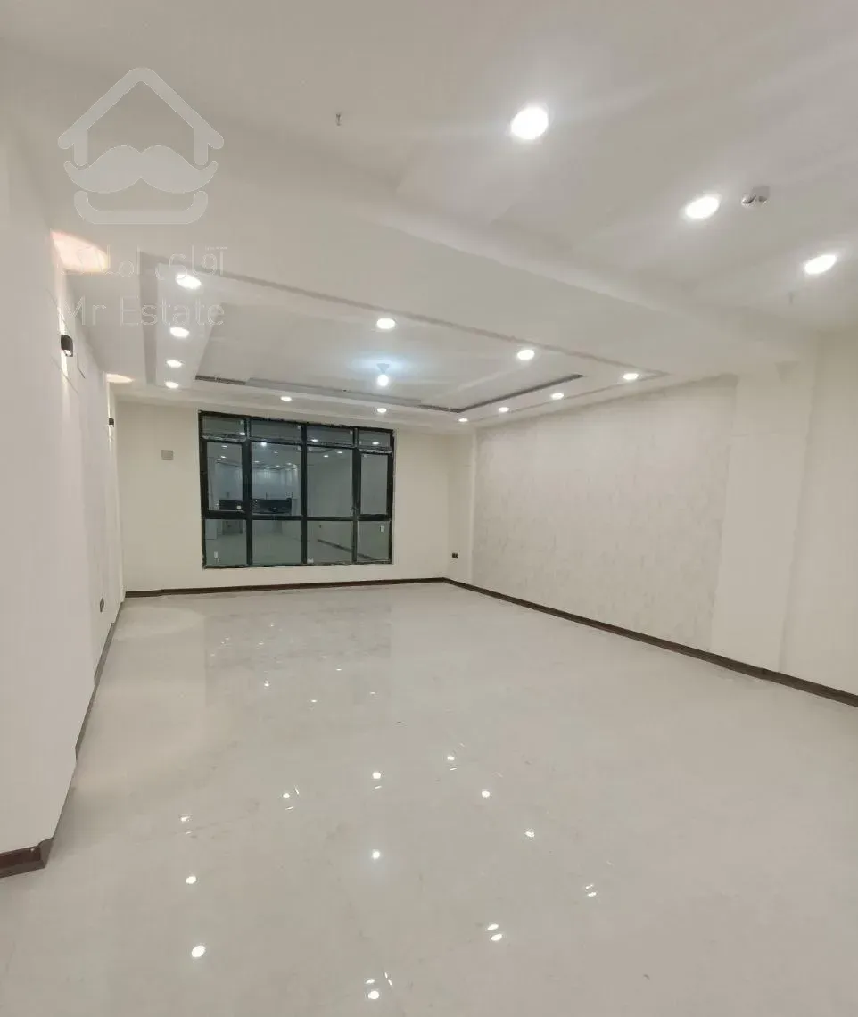 ۱۱۵مترطبقه سوم سندملکی روبه خیابان خیابان امام رضا