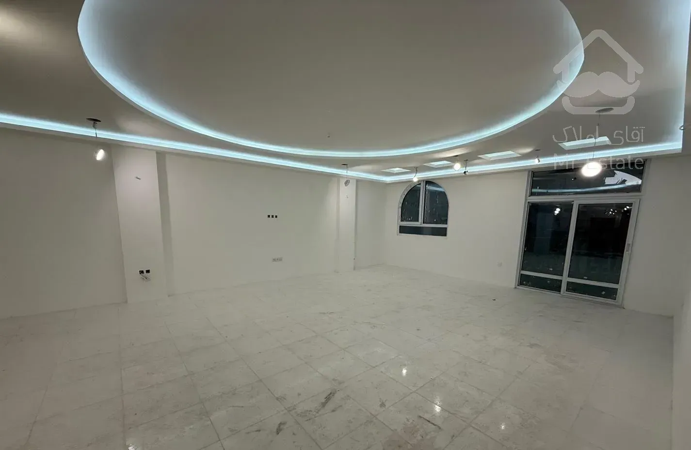 آپارتمان ۲۲۰ متر/اعیان نشین و خاص/سالم اباد