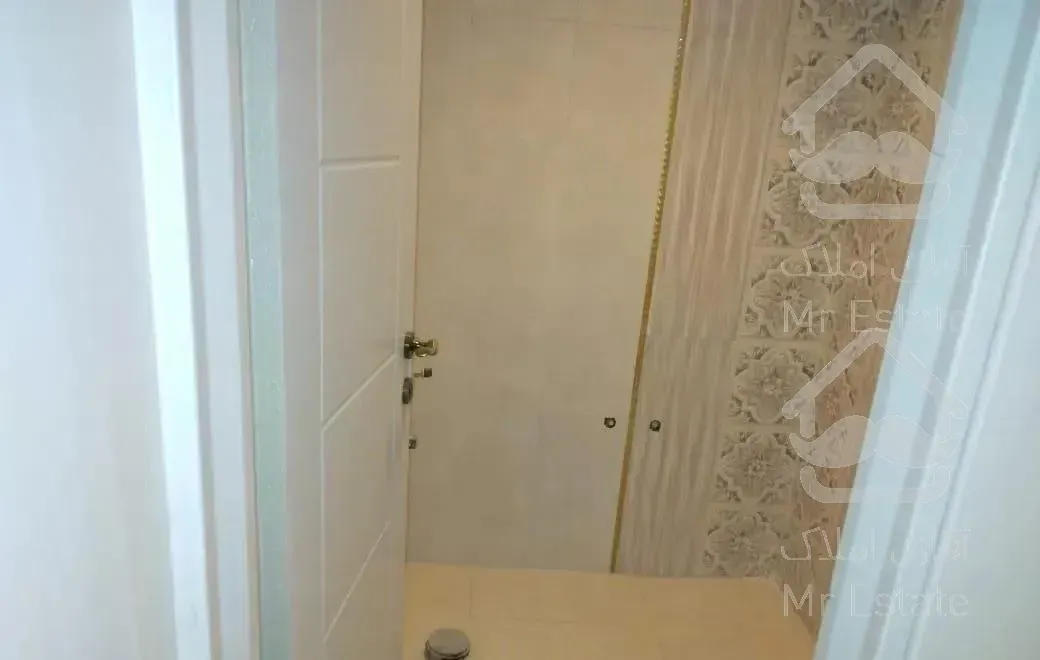 ۶۰۰متر مسکونی نوساز فروش بصورت یکجا وزرا.ک.چهاردهم