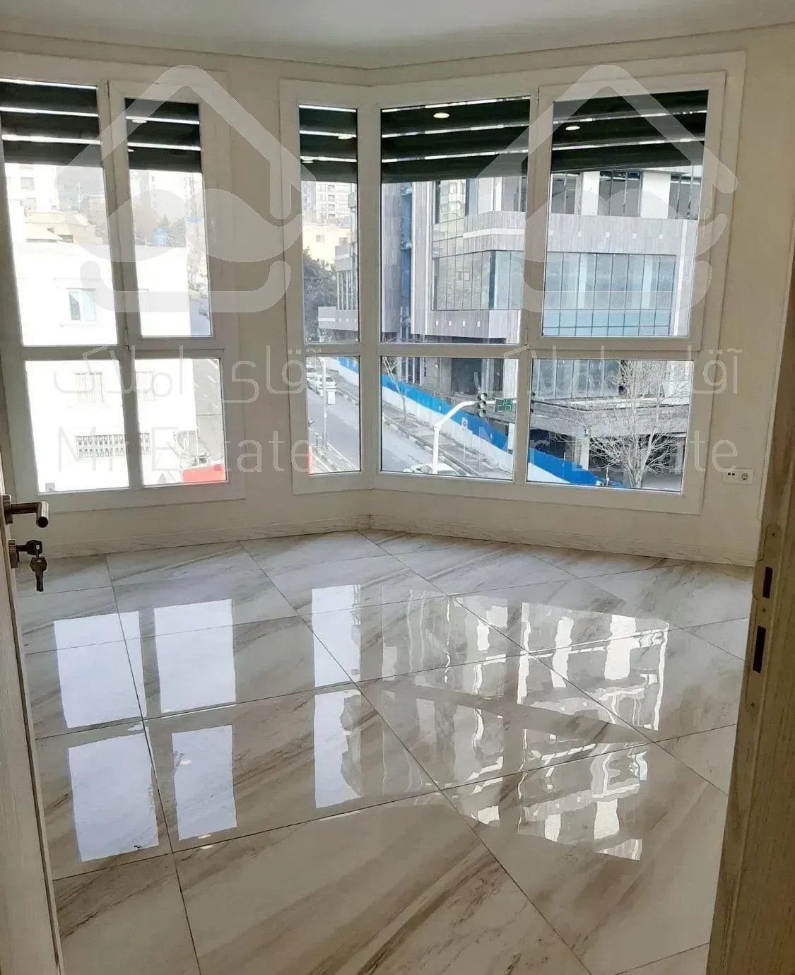 84متر سند اداری ولنجک ساختمان وفا