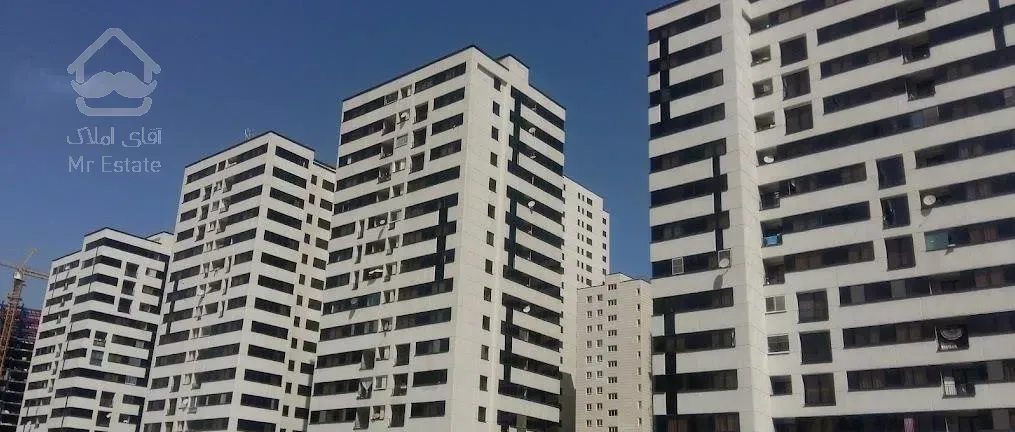 یک واحدآپارتمان100متری خوش ساخت درمجتمع زیتون