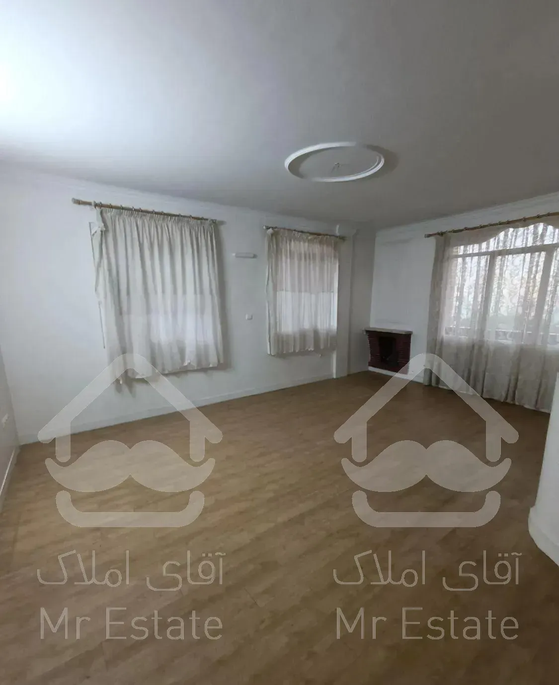 ۸۰متر با پارکینگ شریعتی کلیم کاشانی . کاشانی نژاد