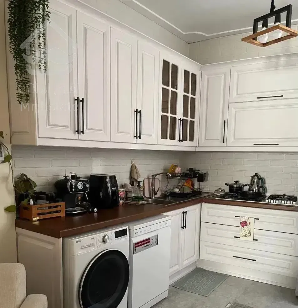 کریم خان ۶۵متر ۲خواب غرق نور (مناسب اجاره)