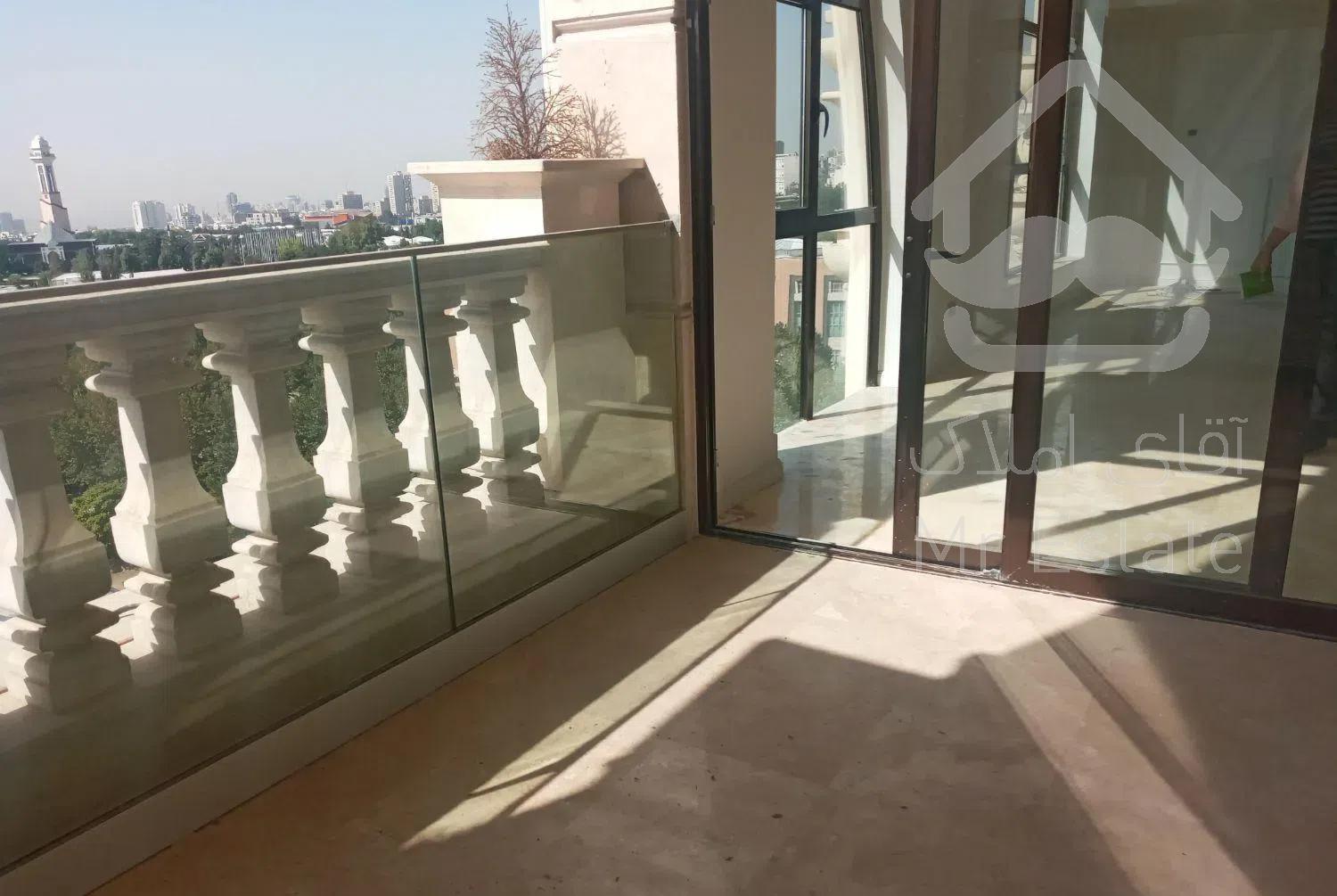 ۴۱۰مترکلیدنخورده ۳۵متر تراس ویو ابدی محمودیه