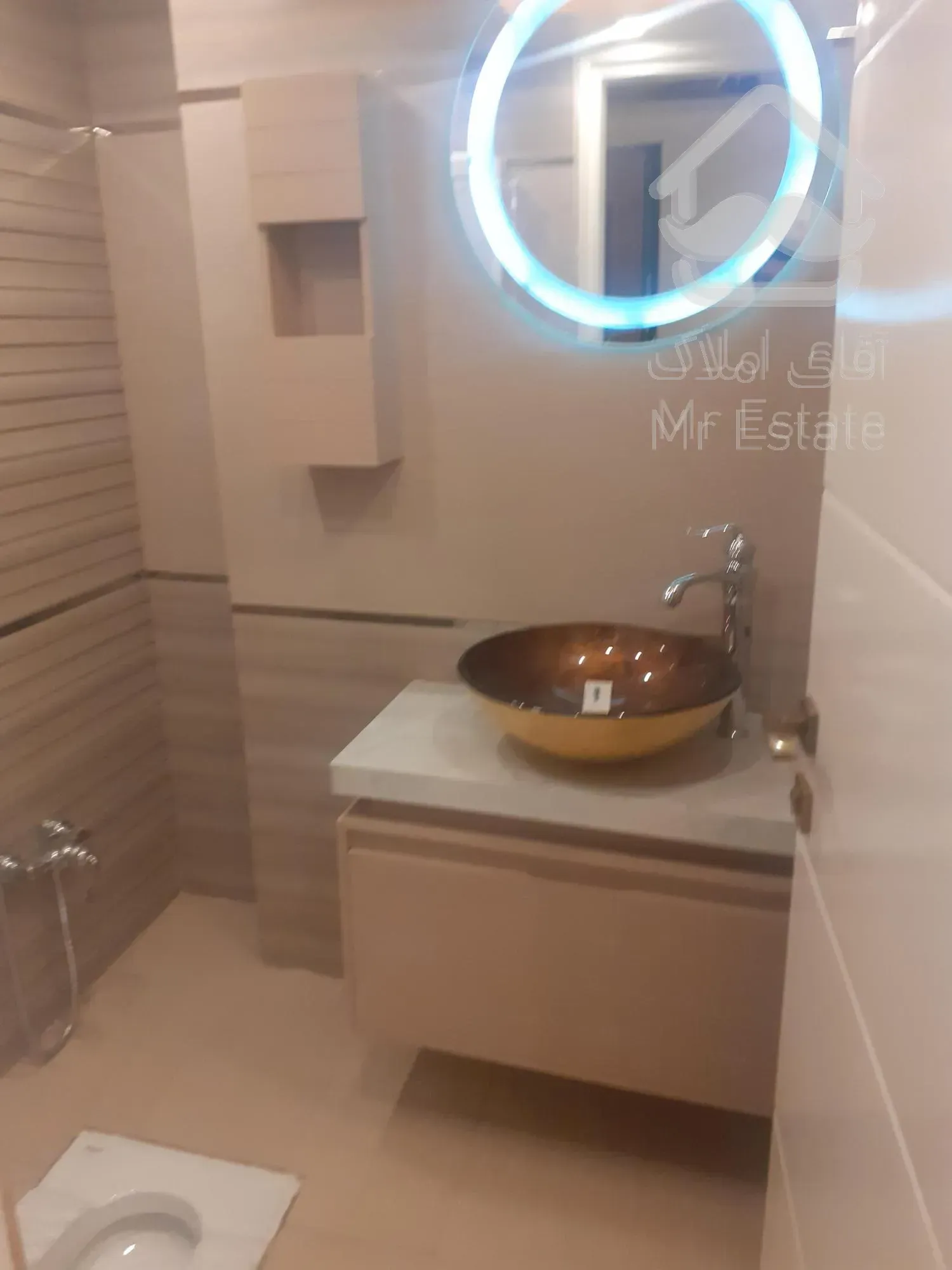 فروش واحد مسکونی غربی بلوار