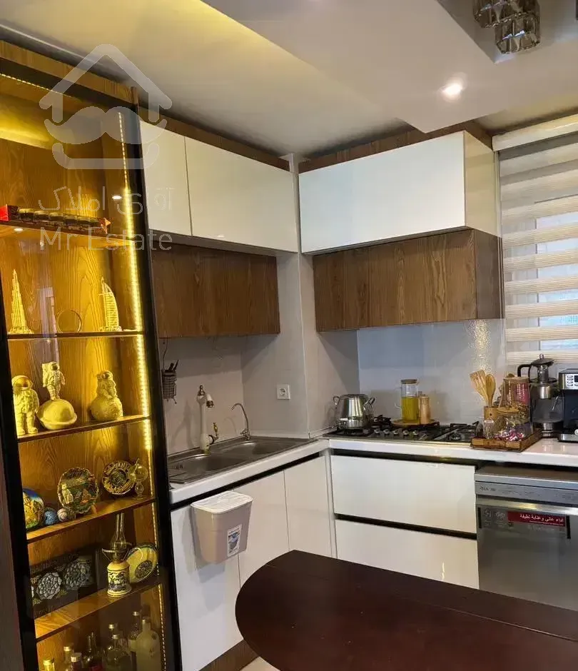 فروش آپارتمان ۲۰۰متری لوکس نزدیک طبرستان