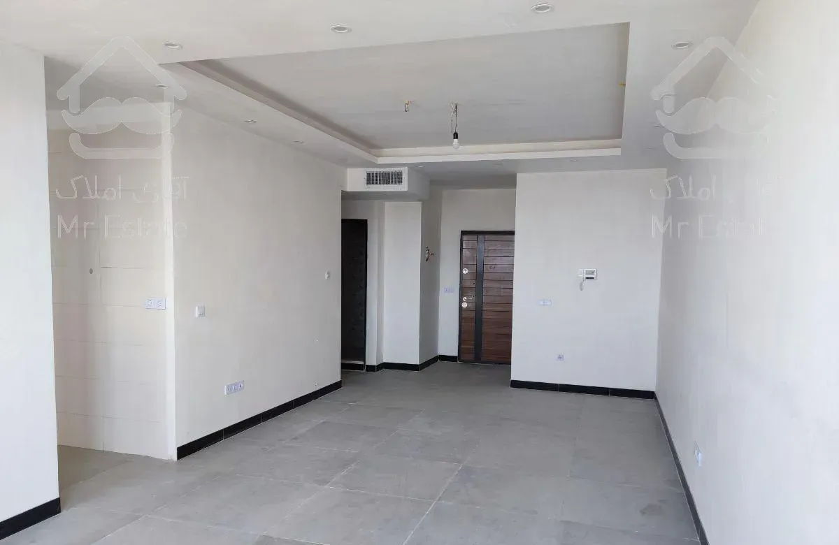 آپارتمان ۸۲ متری سند دار