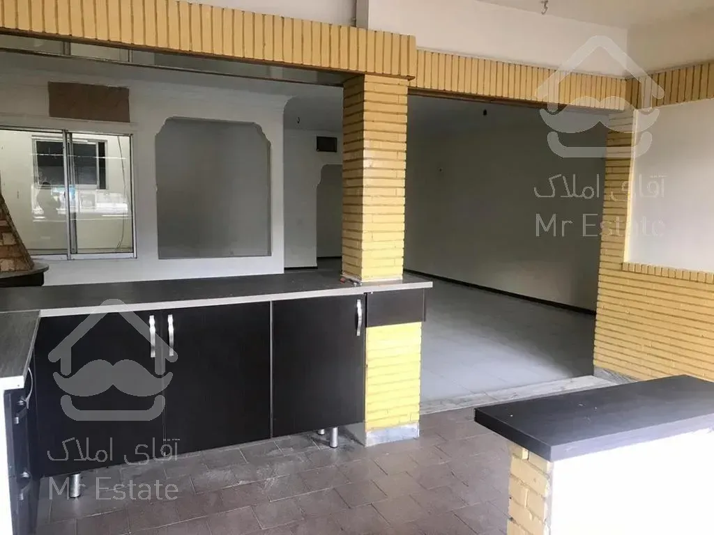 یک واحد از خانه ی سه واحدی با نور عالی