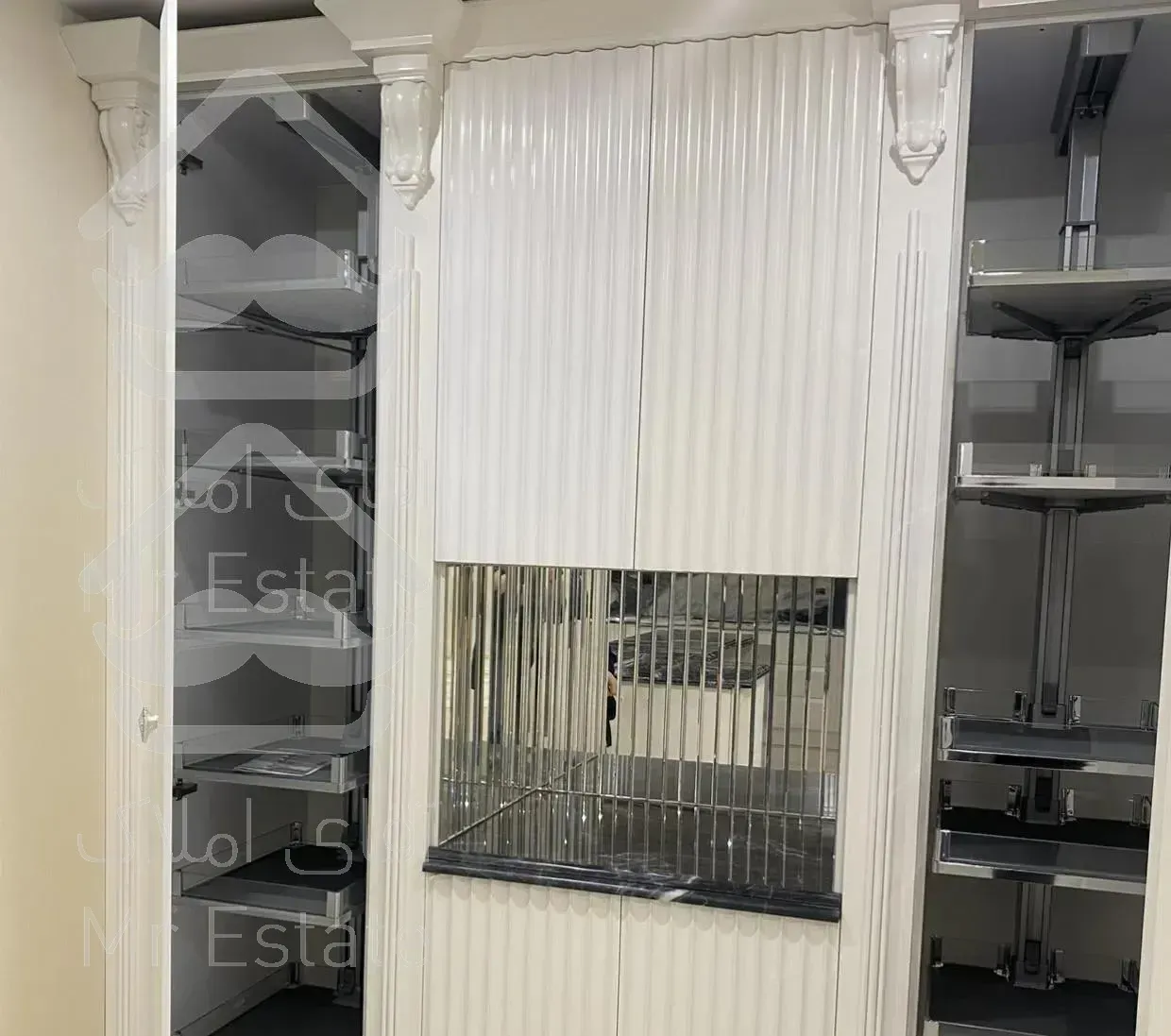 صاحبقرانیه برج باغ ۱۸۰متر۳ خواب تک واحدی ویو ابدی