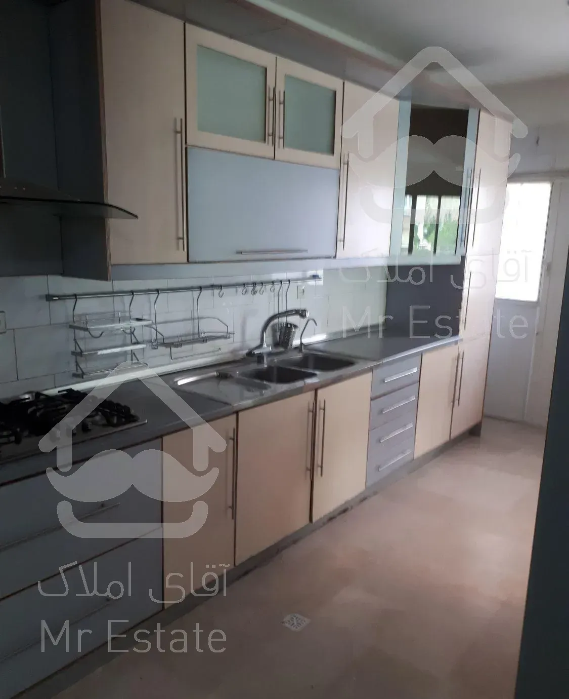 اپارتمان سه خوابه