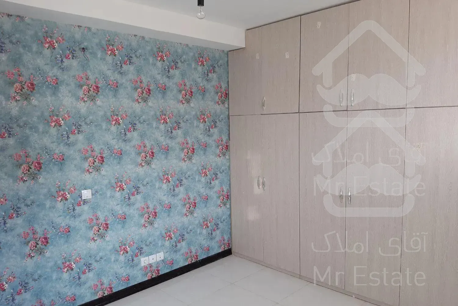 آپارتمان۱۳۰ متری،استاد شهریار جنوبی