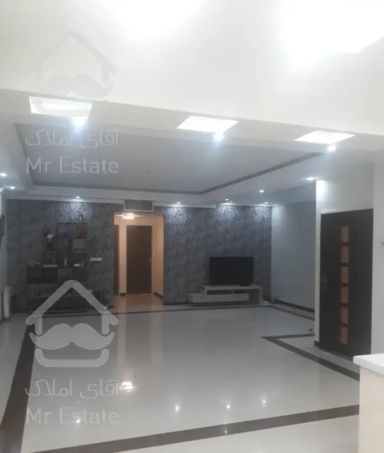 114 متر / دو خوابه /خ کلوپ/ فول امکانات/دو پارکینگ