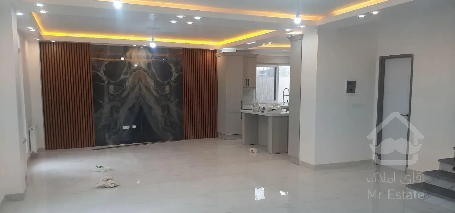 فروش خانه ویلایی ۲۰۰ متری ۳ خوابه لیلاکوه