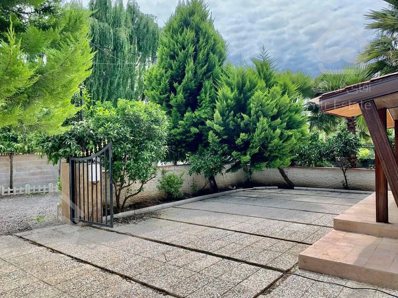 فروش ویلا ۱۵۰متری همکف جاده دریا