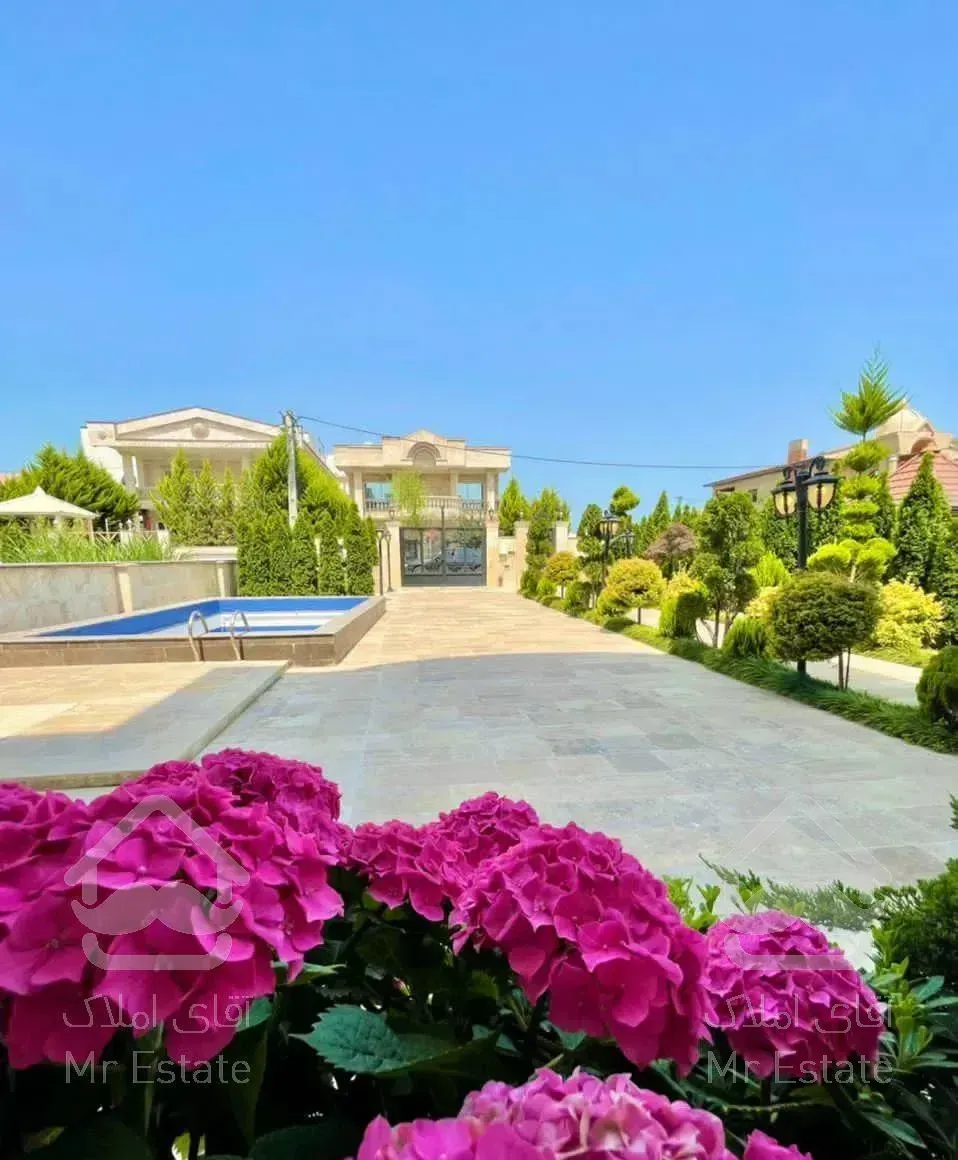 کاخ ویلا۷۰۰متری شهرک برند هکتاری