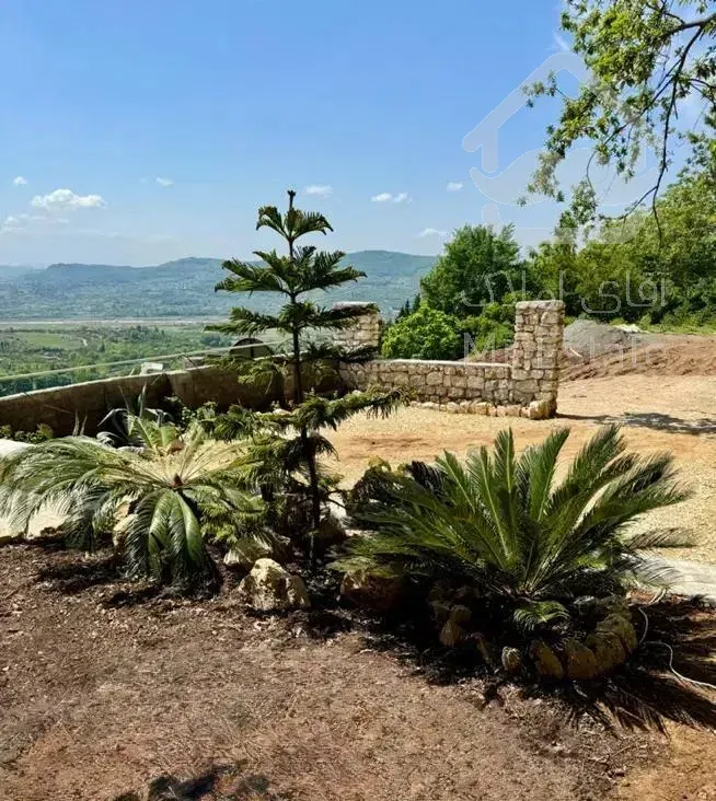 ویلا دوبلکس چسبیده به جنگل با انشعابات در تنگه لته