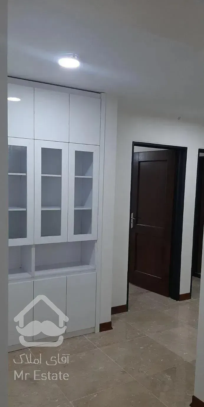 آپارتمان ۲۱۰ متری ۳ خواب ، بالکن بزرگ