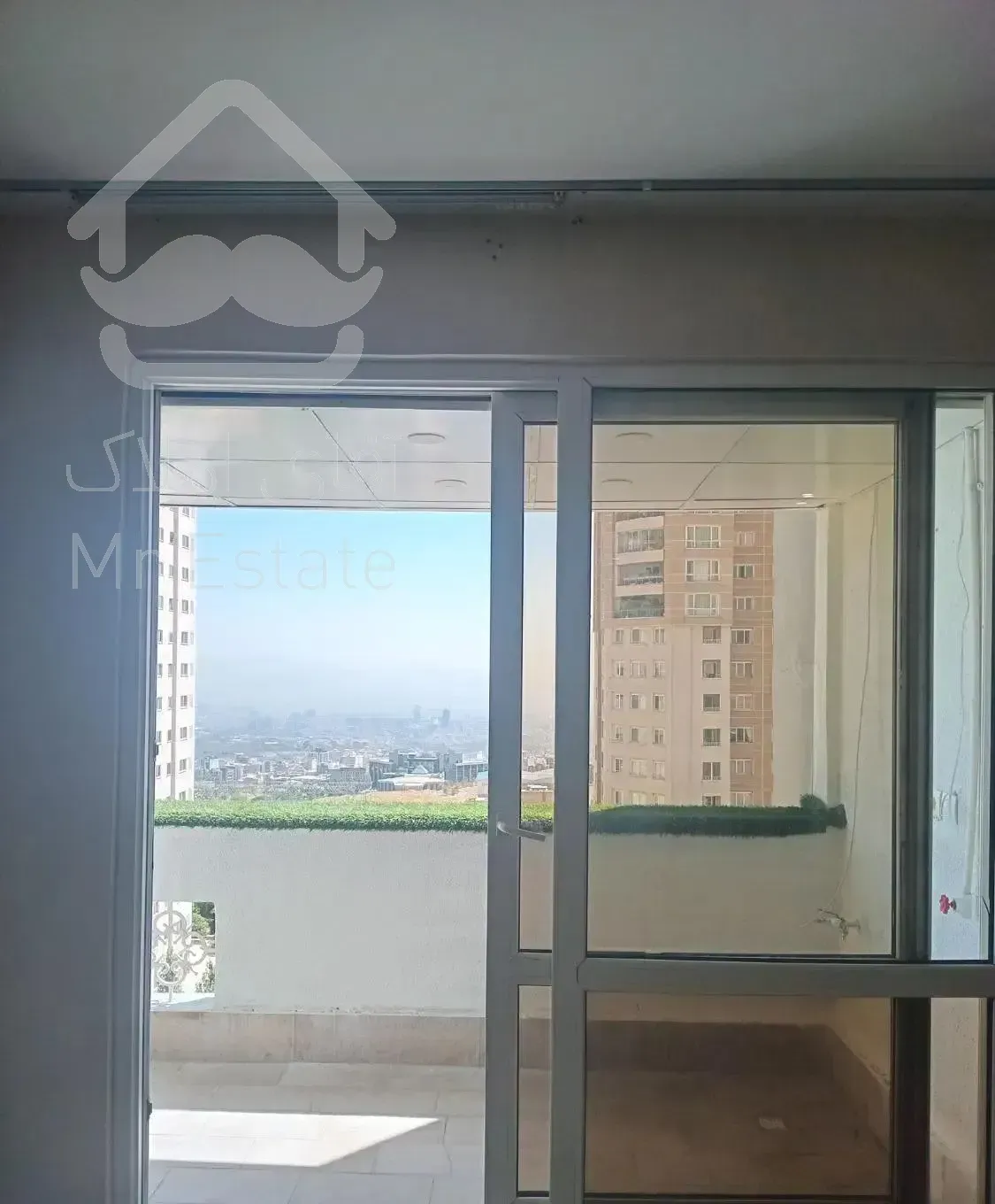 ۱۳۵ متری ، ۲ خواب ، شیک و عالی ، کوی فراز