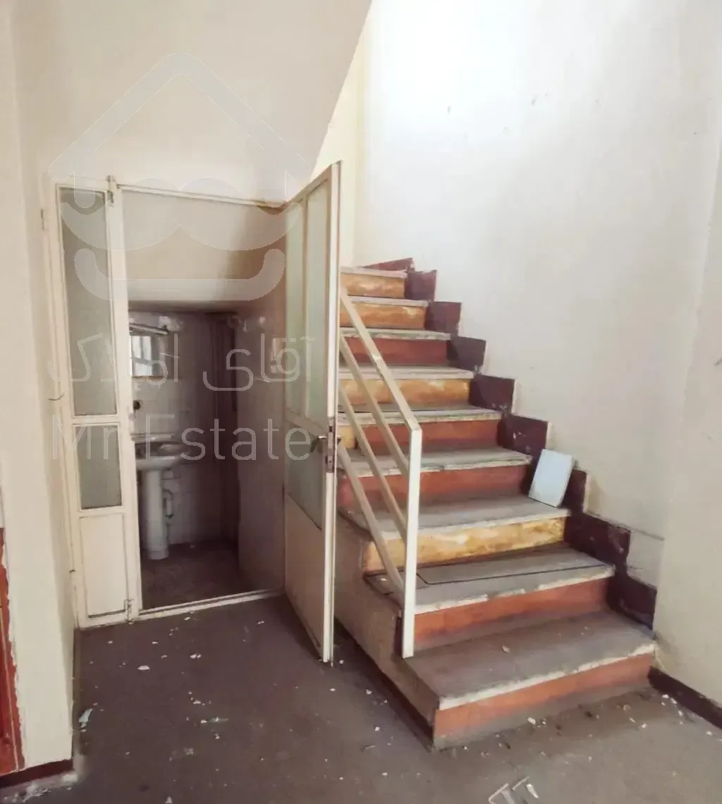 ۲۴۰ متر مستغلات در قلب ولیعصر / مناسب فضاهای هنری