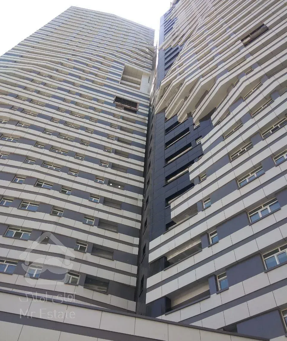 فروش آپارتمان ۱۳۵متری دربرج جی