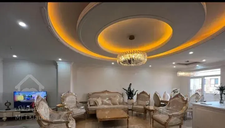 آپارتمان۱۳۵متری/سه خواب/دوپارکینگ سندی/گذر پهن