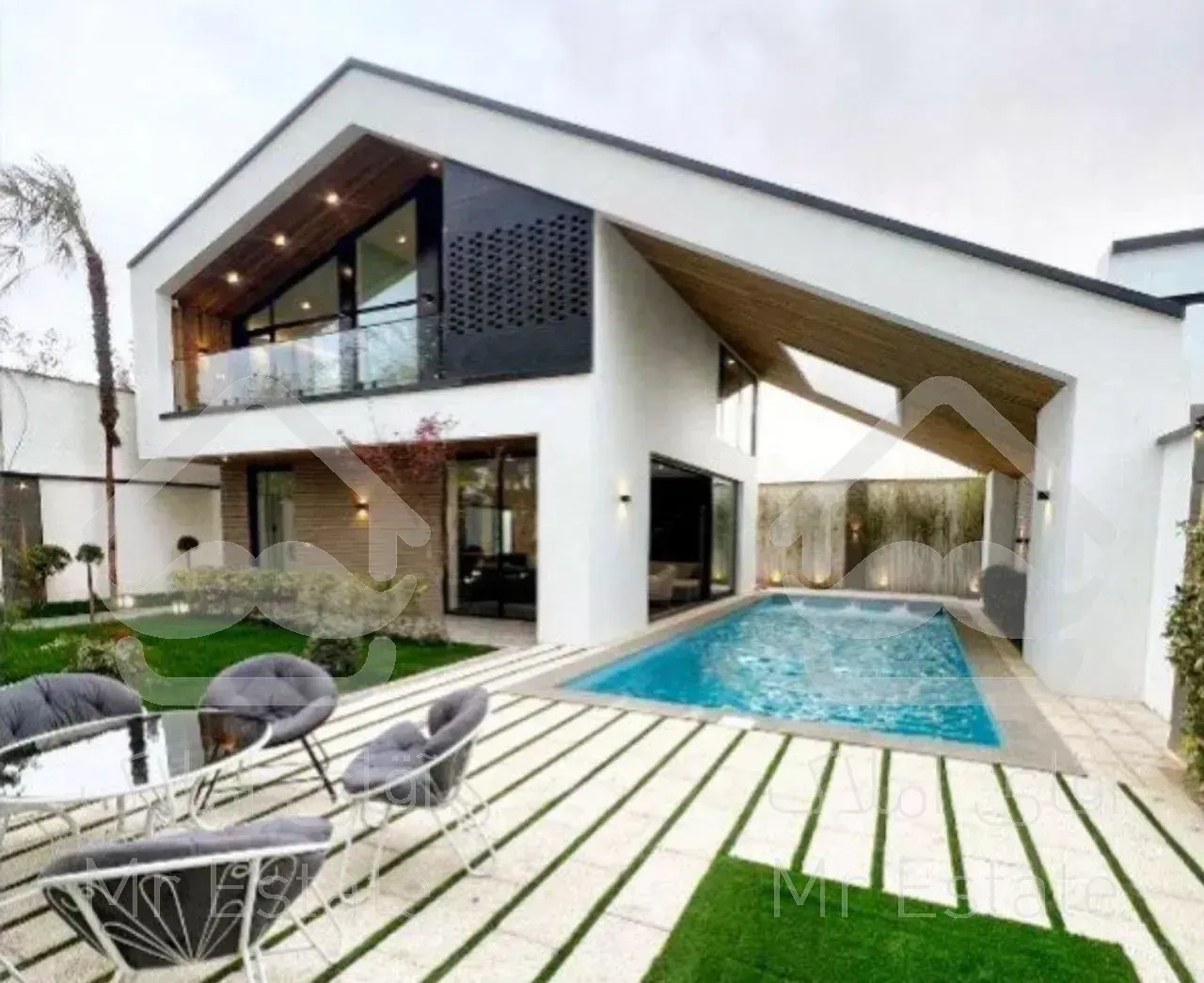 شمال ویلا شهرک قدیمی ۳۲۰ متر مبله چمستان