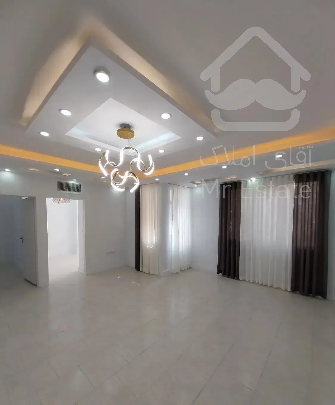 77متر/نورگیر/خوش نقشه/پارکینگ سندی/سندتک برگ