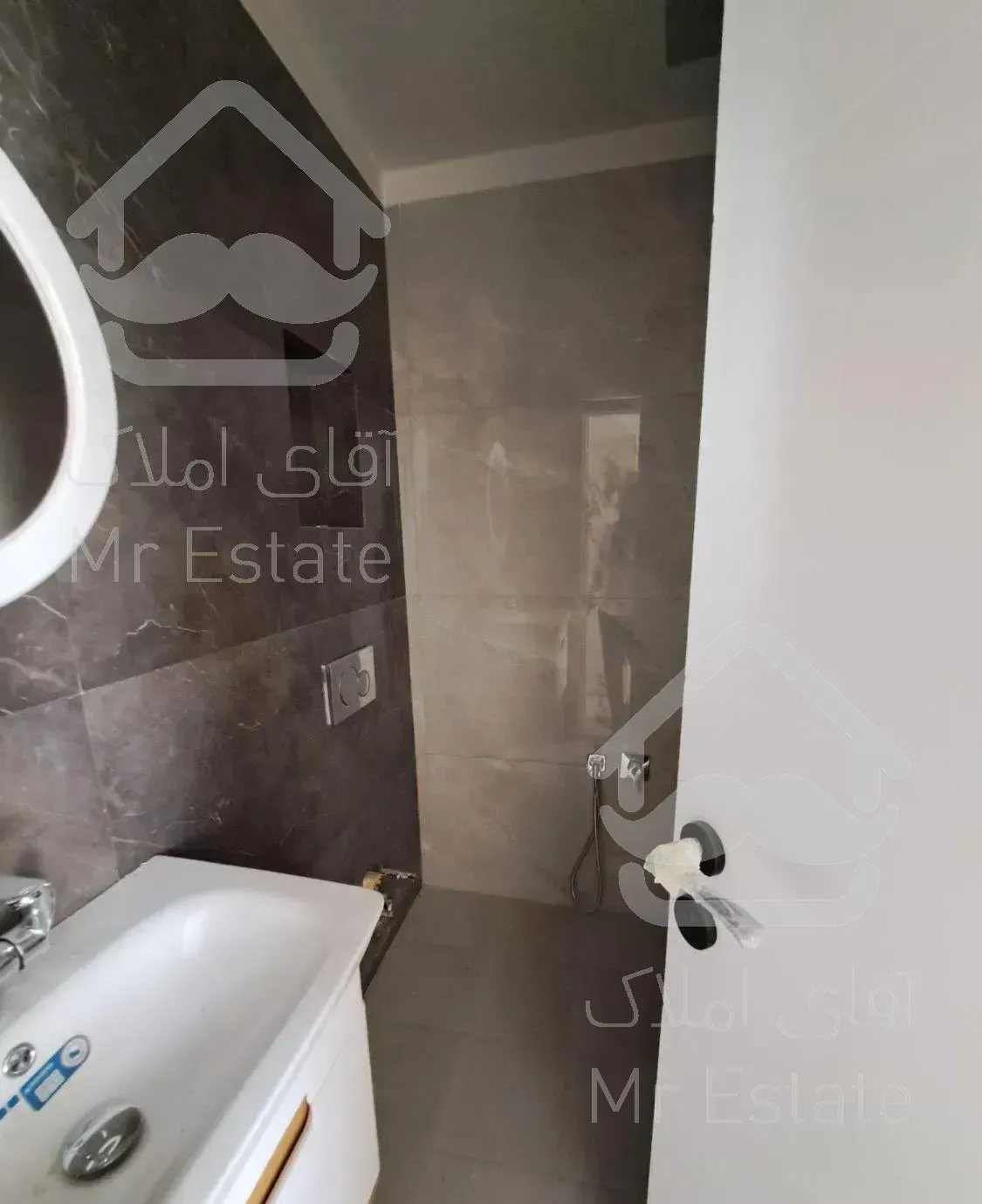 ۶۰ متر کلید نخورده نوساز در ظفر