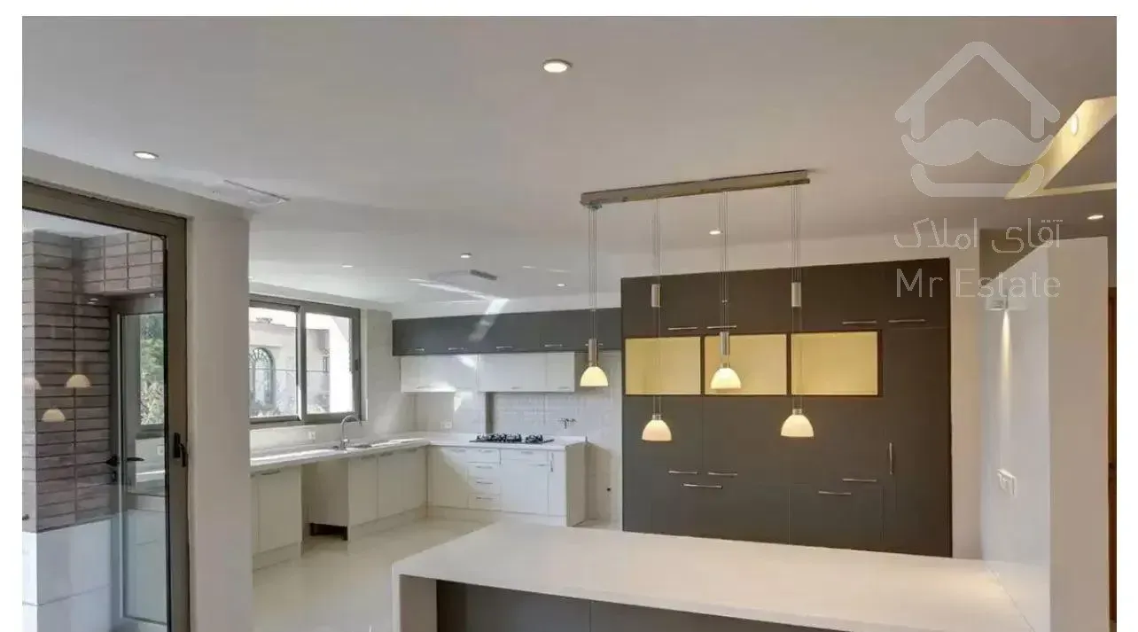 ۱۳۹ متر ۳ خواب تک واحدی سالن پرده خور