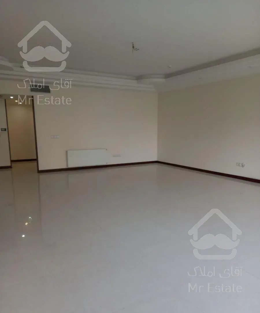 175 متر    میدان اسبی