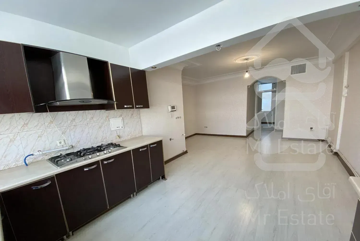 ۵۲ متر ۱خواب دوکله نور بالکن دار در کوی بیمه