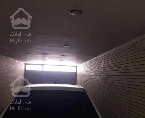 آپارتمان ۱۵۰ متری دو خواب کف موکت، آشپزخانه سرامیک