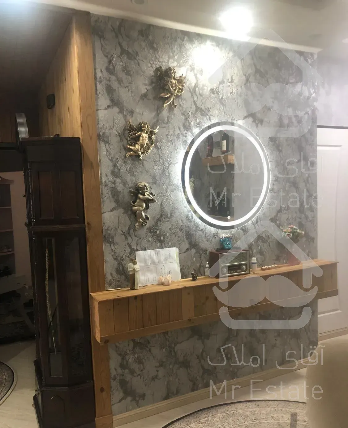 کاغذ دیواری .پارکت .معماری طراحی