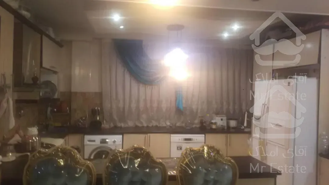 آپارتمان ۹۰ متری ۲ خواب،متریال برند،سال ۹۲،فول امکانات،