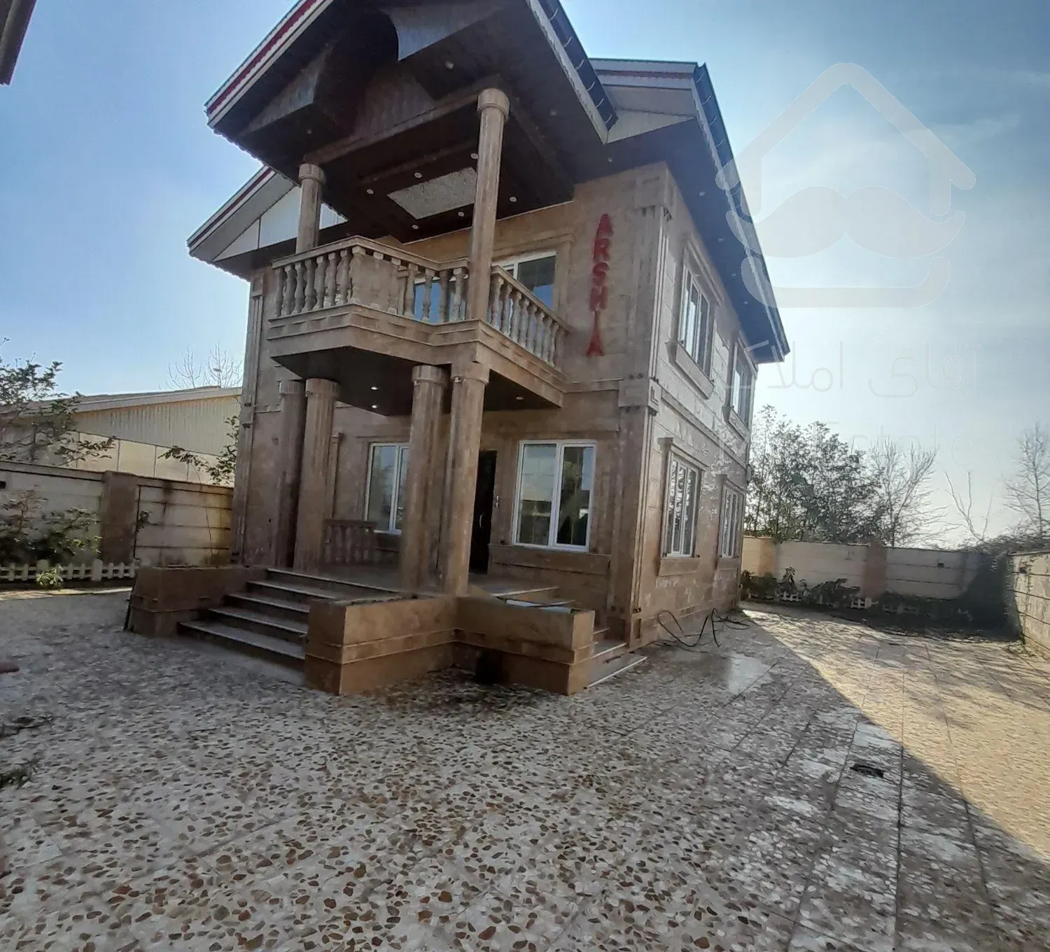 فروش ویلای (( ۳۵۰ )) متری فومن با سند تک برگ