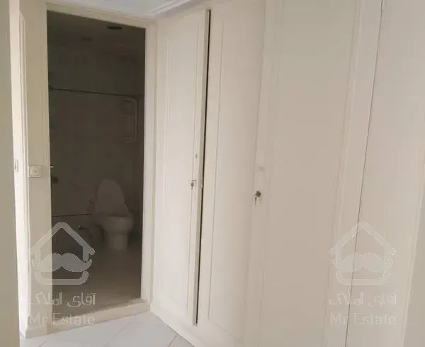 ۸۵مترطبقه دوم با پارکینگ سعادت آباد.بلوار شهرداری.