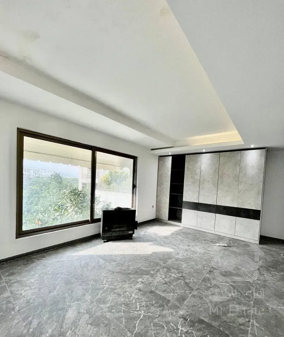 ۵۵۰ متر ویلا /تریبلکس/فول امکانات/مهندسی ساز/ساحلی