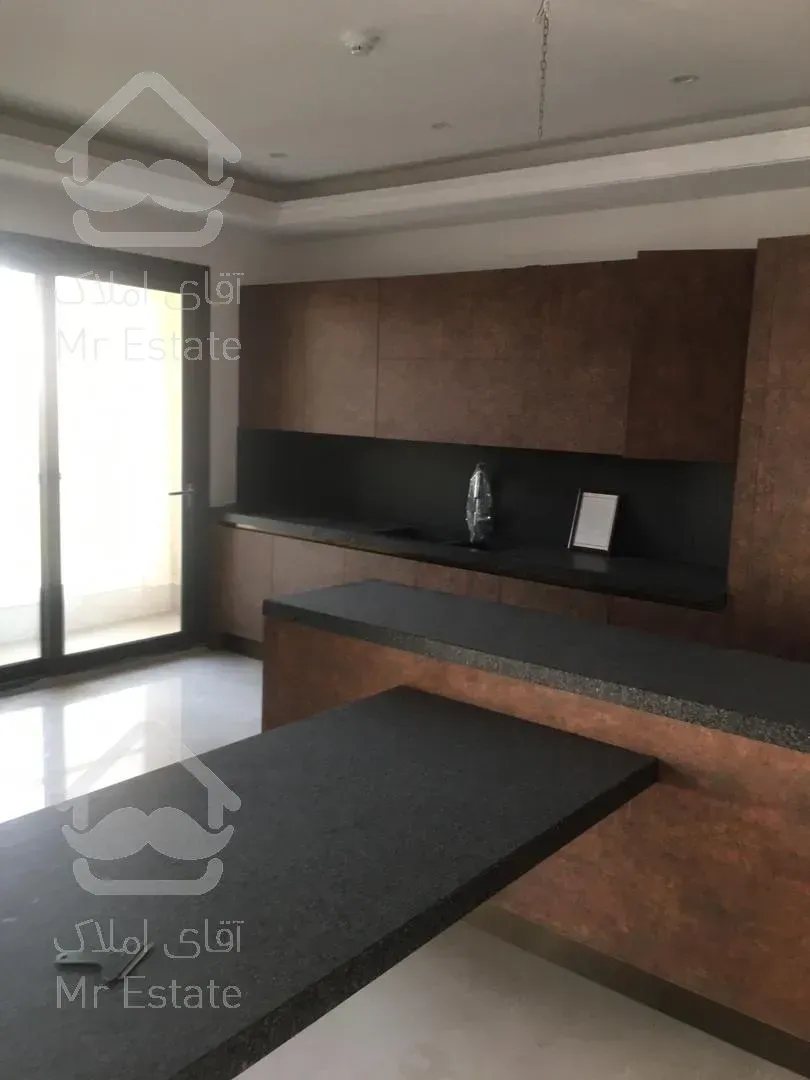 آپارتمان ۳۵۰متر نیاوران ۴خواب نوساز فول فرج باغ ویو تراس