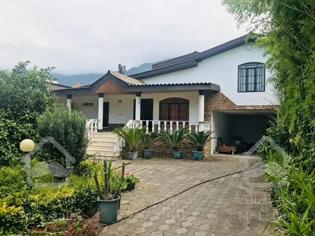 ويلا باغ استخردار٨٤٠متري سيسنگان