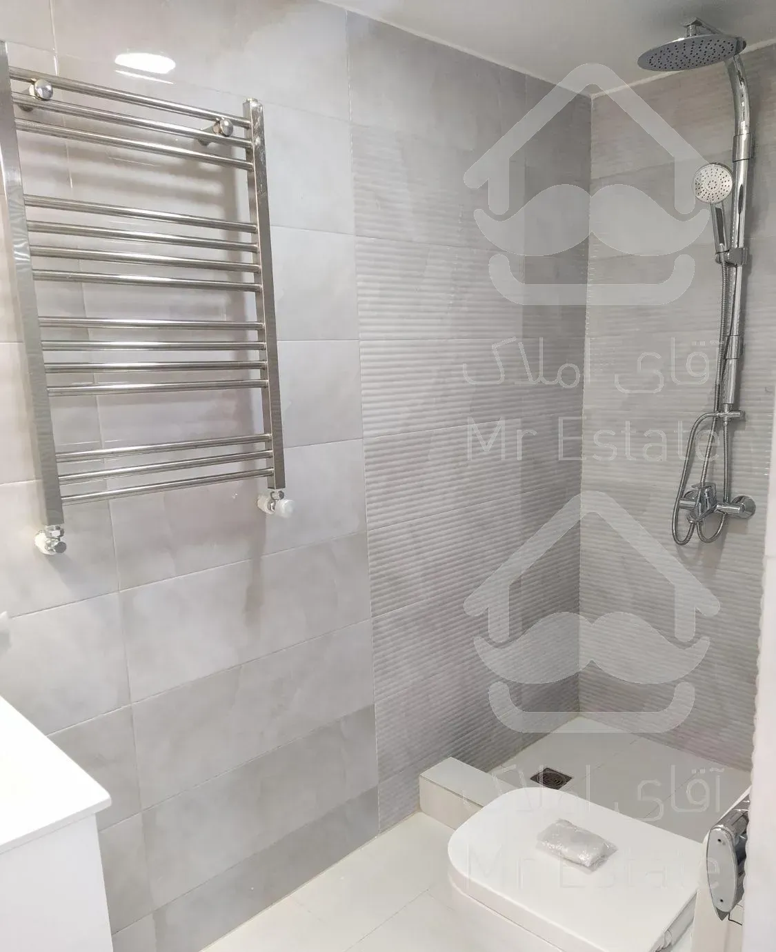 ۲۰۰ متر ۴ خواب / فول نوسازی شده / غرق در نور